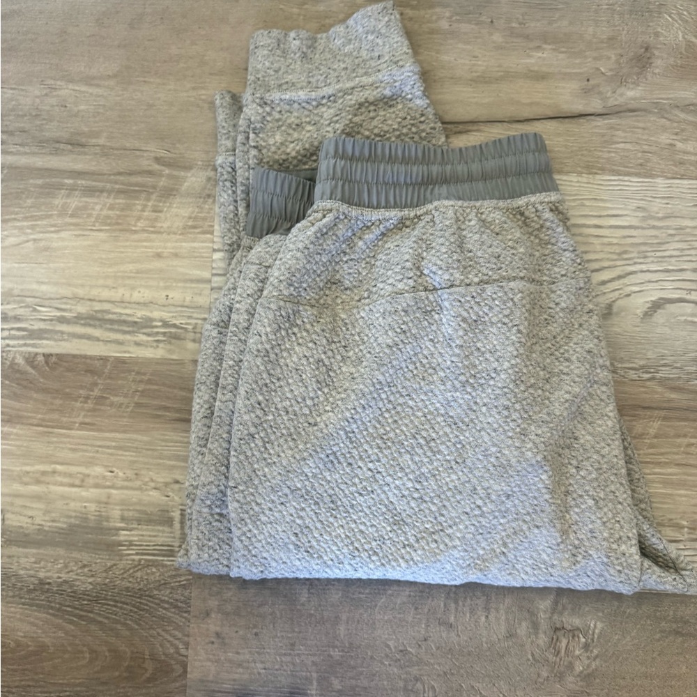Lululemon grey textured joggers